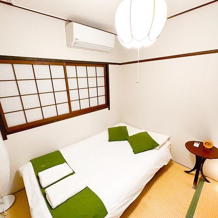 Funhouse-To North Umeda Guestresidence Osaka Buitenkant foto