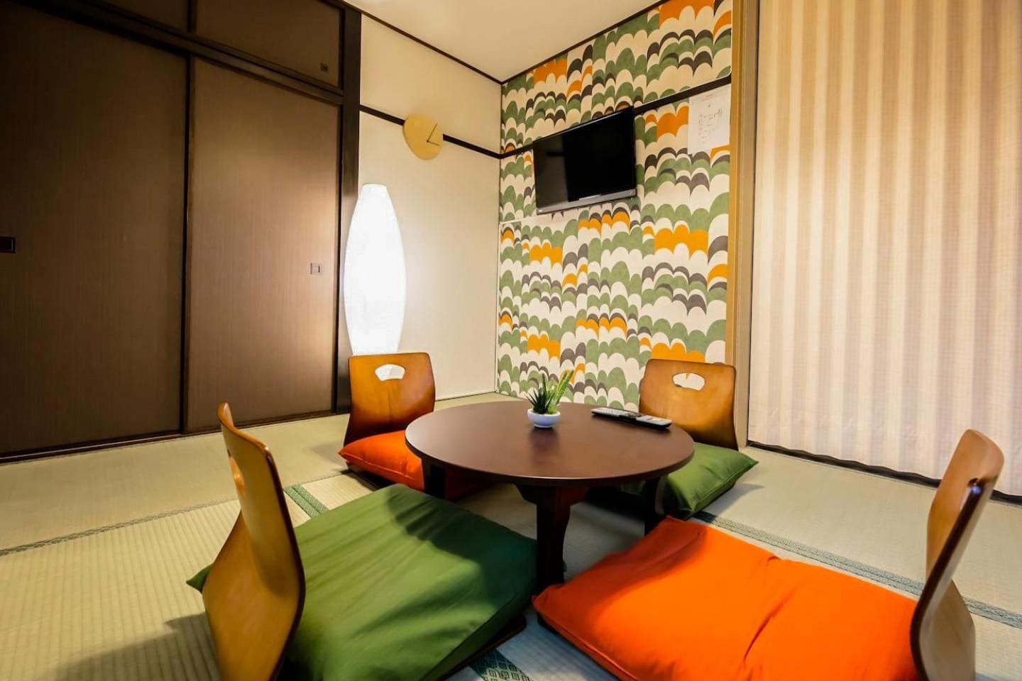 Funhouse-To North Umeda Guestresidence Osaka Kamer foto